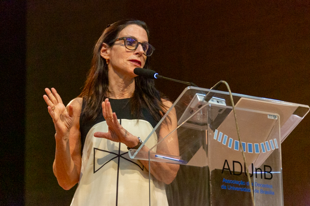 27set2023 ConferenciaLiliaSchwartz 12 AnastaciaVaz1